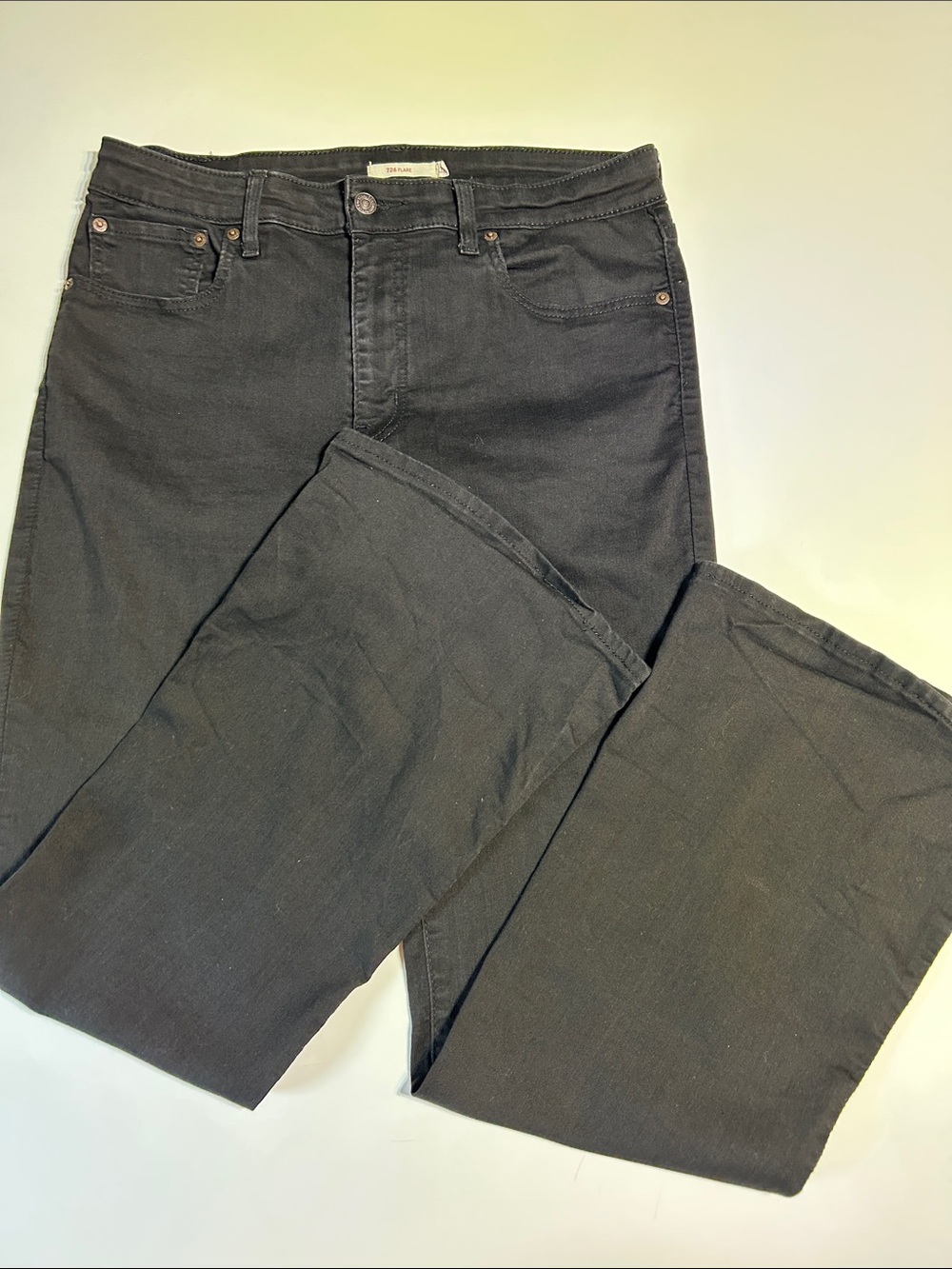 Levi 726 high rise flared jeans woman’s 32x31 Black stretch denim flared leg